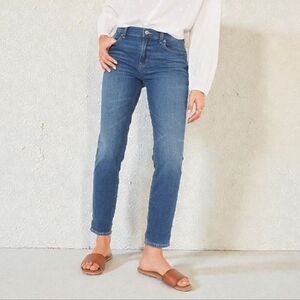 Old Navy Boyfriend Fit Mid Rise Blue Jeans Ankle Crop Denim Relaxed Hibiscus 10